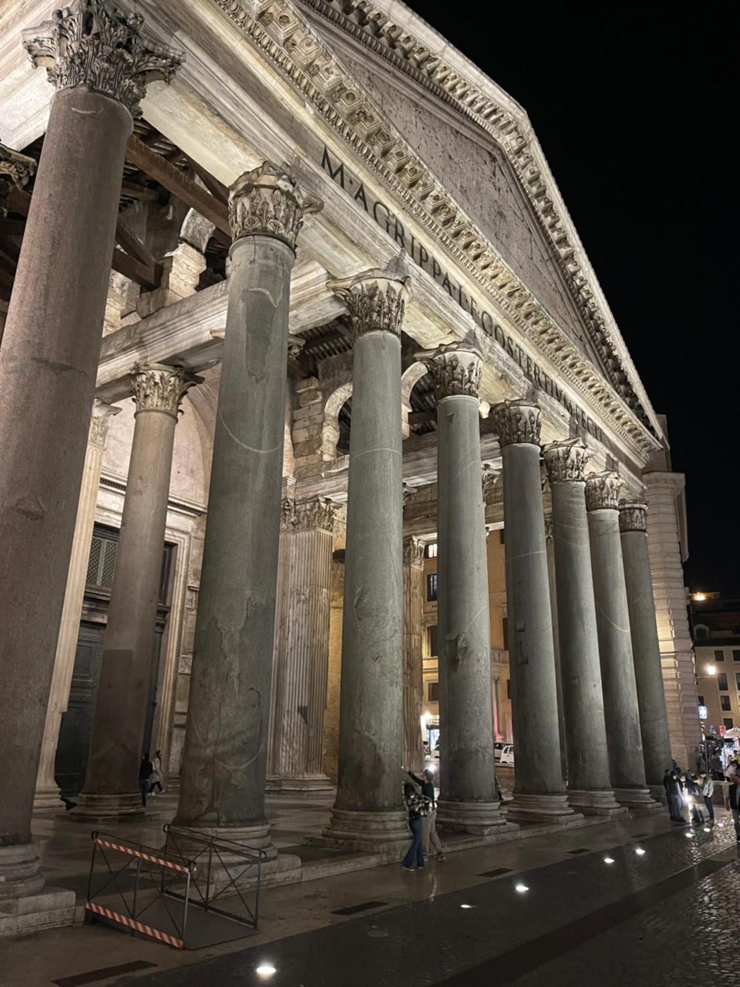 Trevi Fountain * Roma
